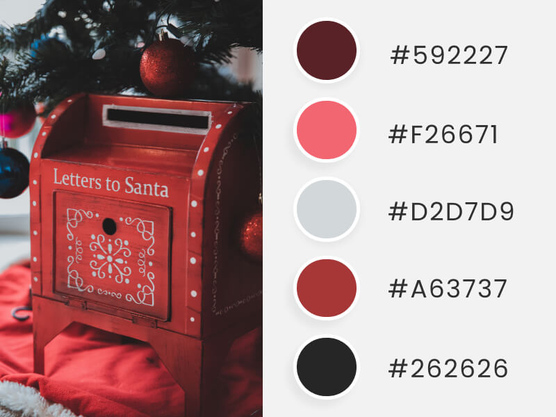 Palettes de couleurs d'hiver - une boîte aux lettres du père Noël de couleur rouge