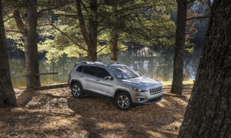 2019 Jeep Cherokee: Otantik, Birinci Sınıf Tasarım ve Yeni Gelişmiş Global Turbo Motor ile Evriminde Bir Adım İleri Atan Orta Boy SUV