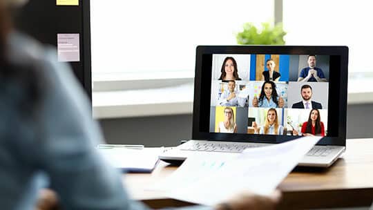 Video-Chat-Konferenz-Online-Meeting-Zusammenarbeit