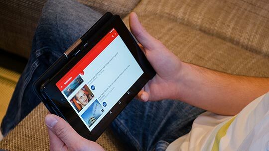 youtube-tablet-news-app-ipad-multimedia-online-channel-video