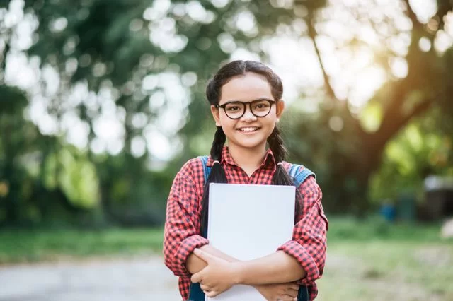 Briser les barrières et autonomiser les femmes par l'éducation : le rôle des ONG