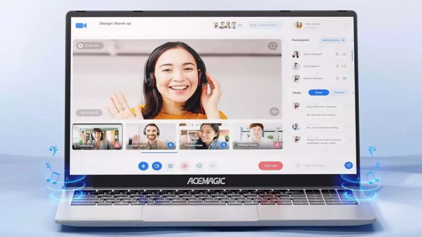 Web 会議に参加している人々のグループを示す ACEMAGIC AX15 ラップトップの画面。